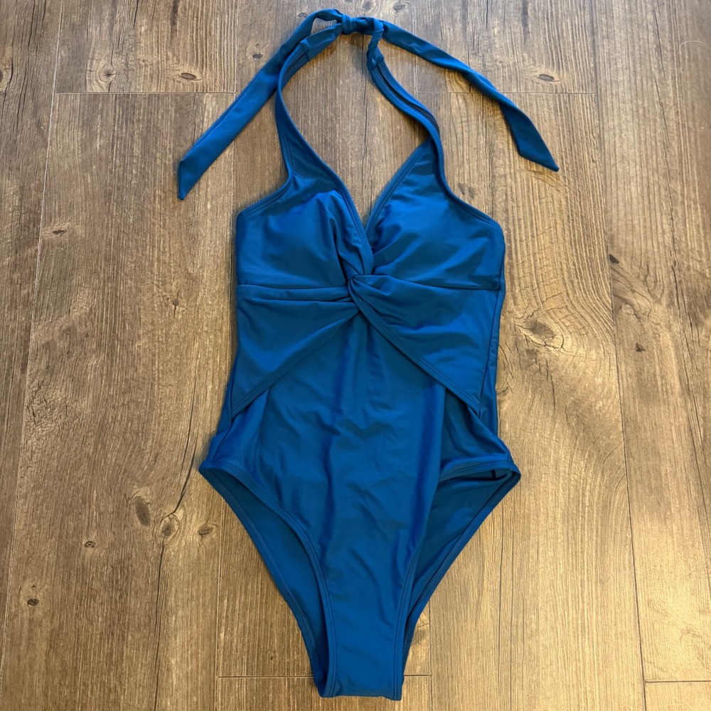Cupshe One Piece Swimsuit Women‎ XS Blue Twist Front Halter Neck NWT